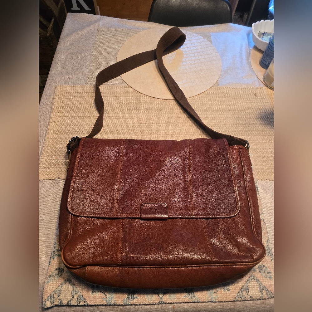 Great Vintage Leather Messenger Bag Unisex